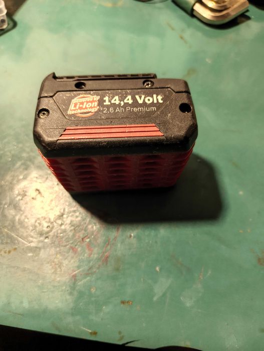 Akumulator Bosch 14v - obudowa