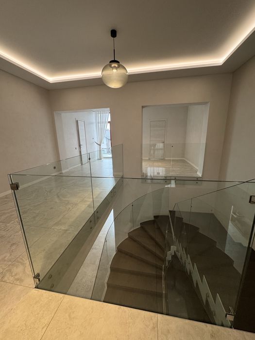 Современный просторный дом у моря!