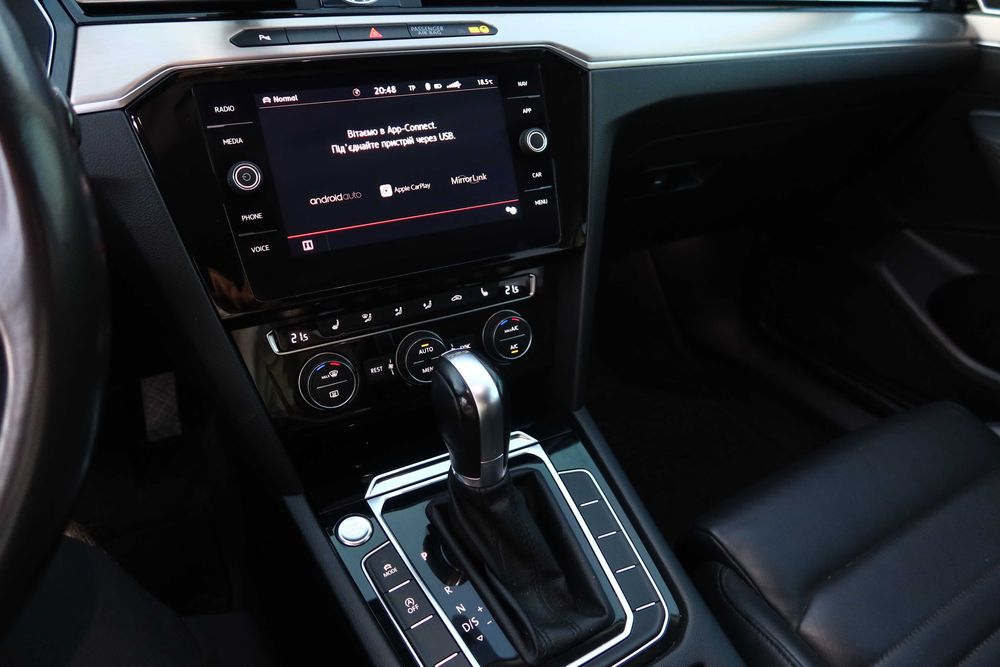 автомобіль passat b8 2017 р