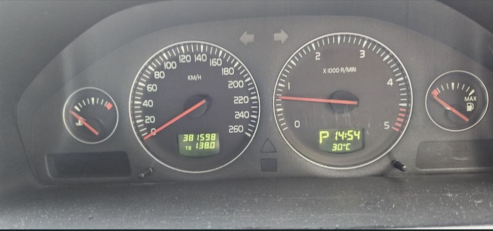 Машина Volvo XC90