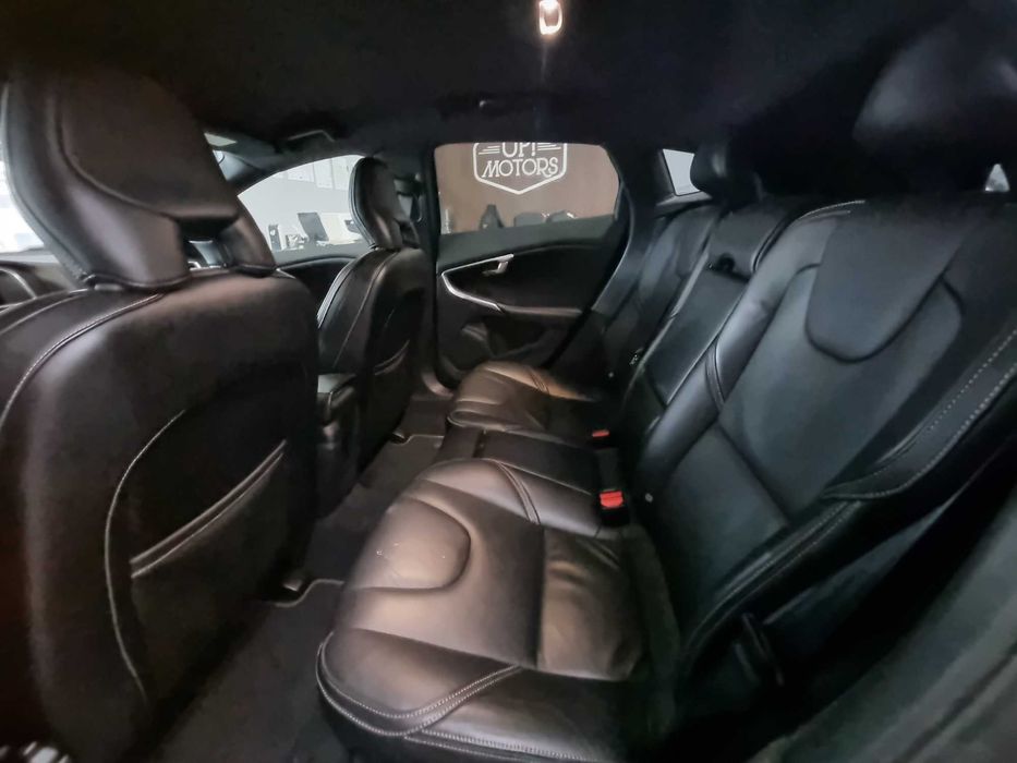 Volvo V40 R-Design D2 1.6