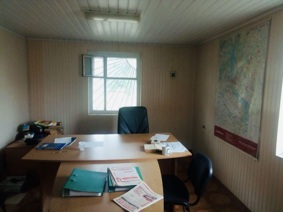 Продам склад 408 м2  і офіс 84м2 в Чорнобай