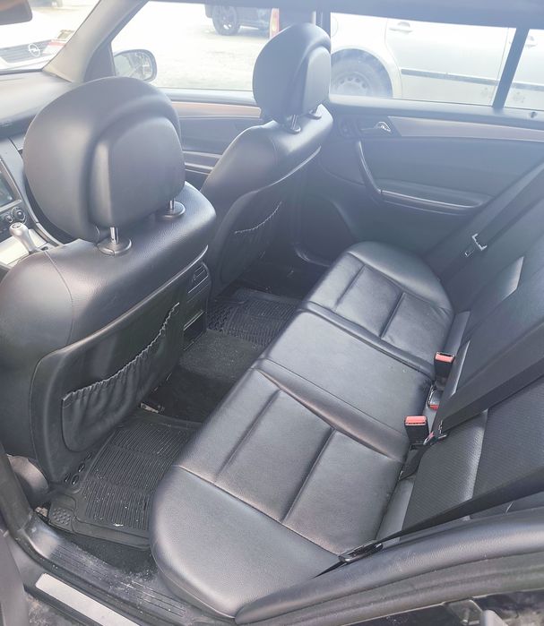 Mercedes C220 Avantgarde 150cavalos