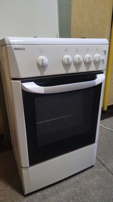 Kuchenka gazowa firmy BEKO