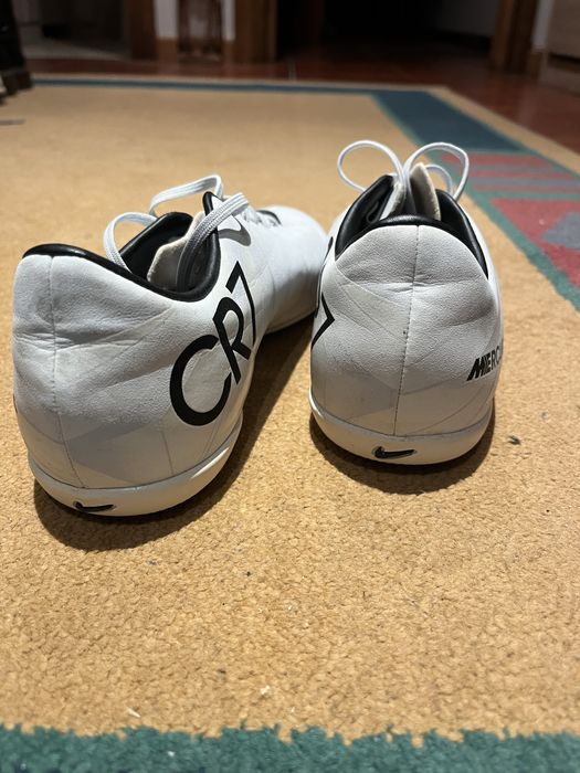 Chuteiras de futsal cr7