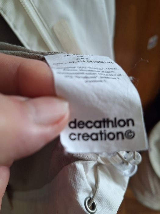 Kurtka sportową damską decathlon.