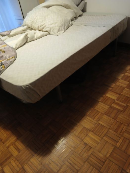 Colchão mais estrado