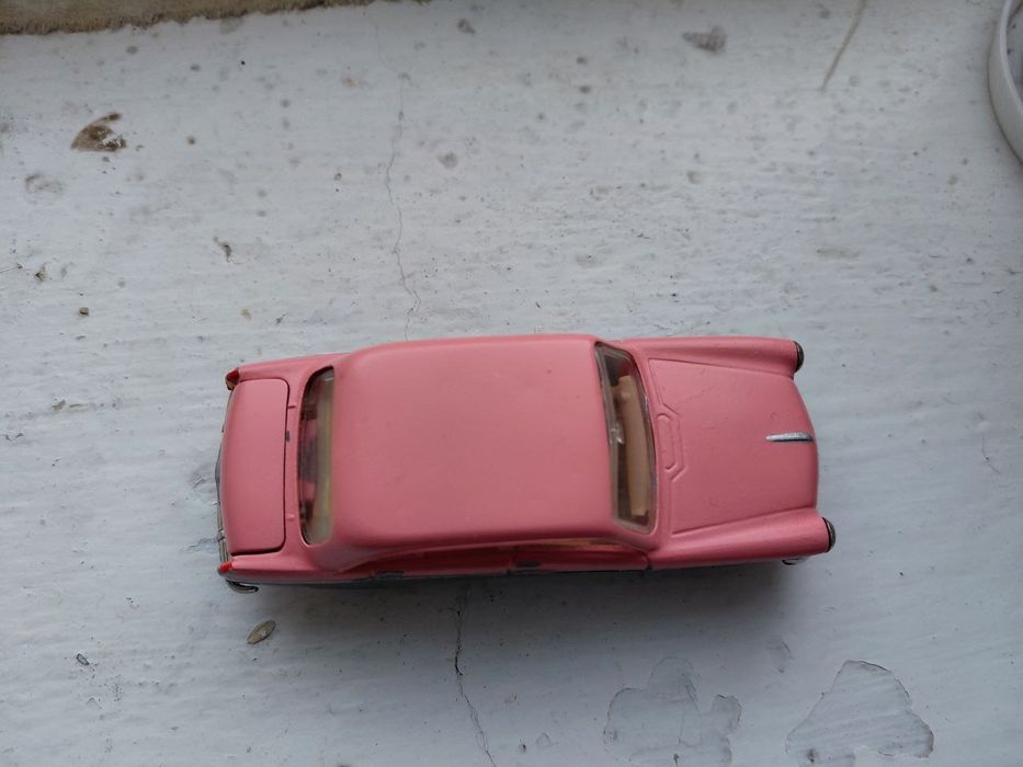 Модель СССР марки Москвич 403.