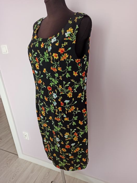 Sukienka w kwiaty  M/L