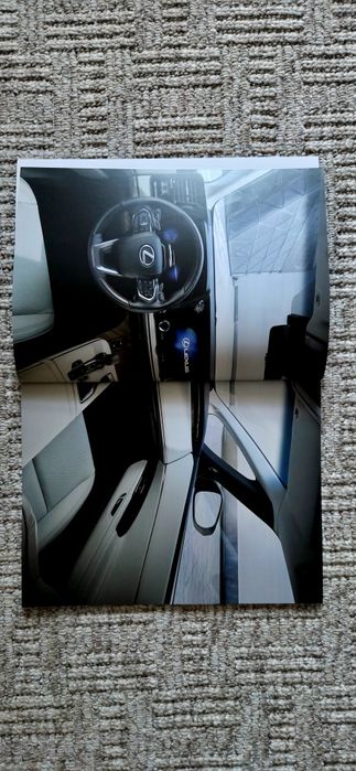 Prospekt Lexus LM 350H AWD na innej BMW 7, 8 , AMG !