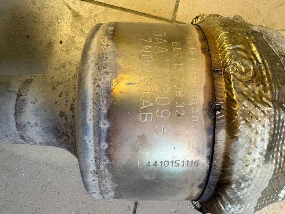 Сажовий фільтер  каталізатор фольцваген пасат В7 америка 2014рік