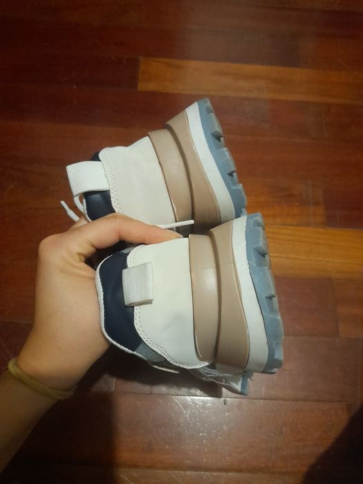 Sapatilha tons beje e ganga