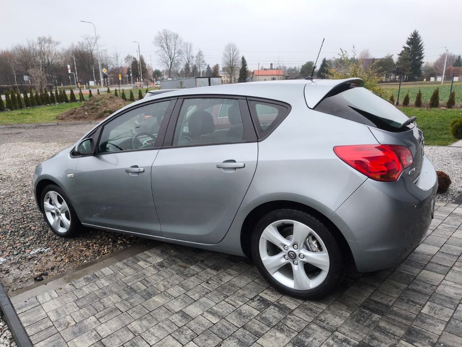 Opel astra J 1.7 CDTI. Bogate wyposażenie
