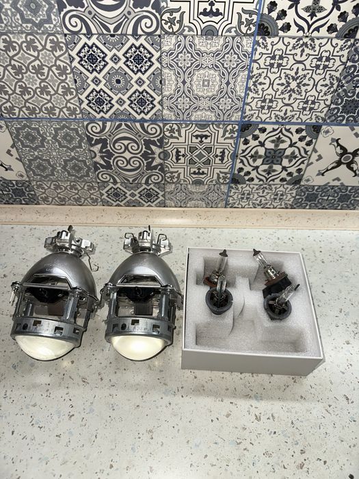 Лінзи,лампи, Camry 55європа (код68003)с адаптивной оптики