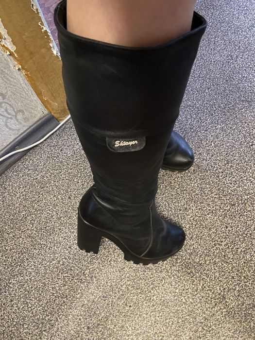 Продам зимние сапоги