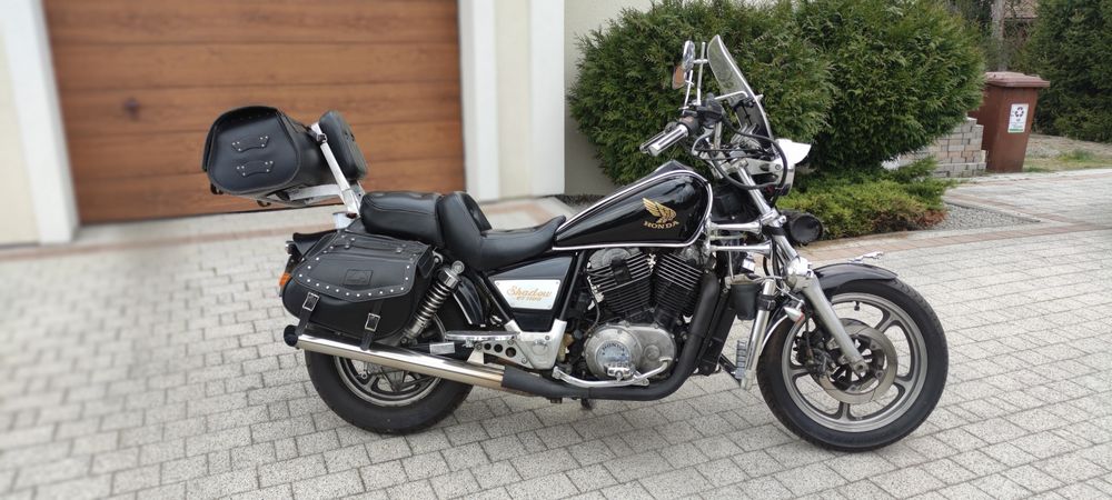 Honda Vt 1100 shadow rok 1986