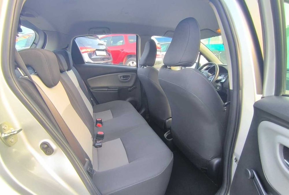 Toyota Yaris — fotografia 9