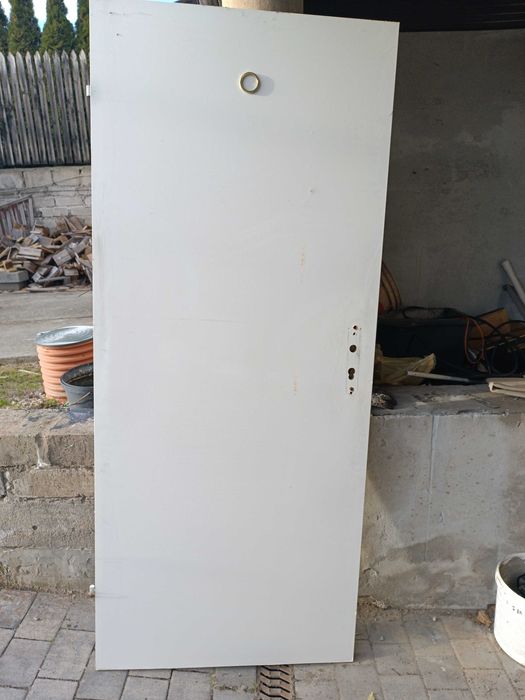 Drzwi wewnętrzne białe