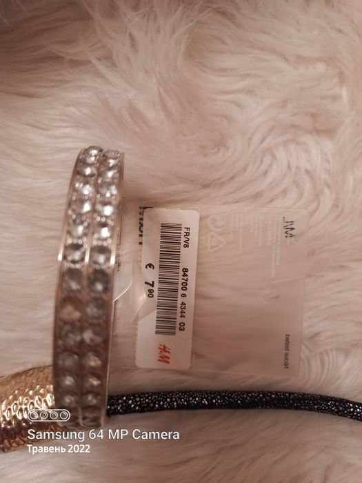 Колье , браслет , брошь.