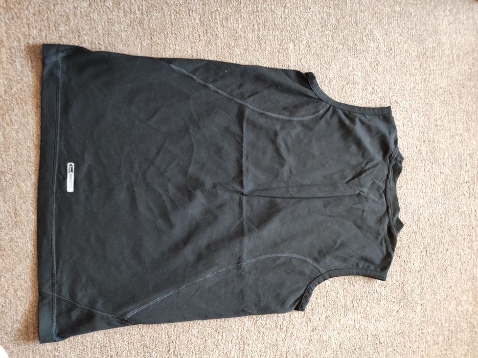 Nowy czarny bezrękawnik T-shirt Puma rozm S