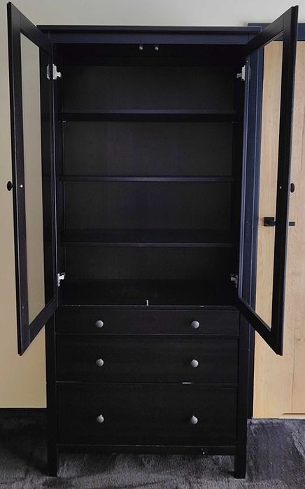 IKEA Hemnes witryna z 3 szuladami