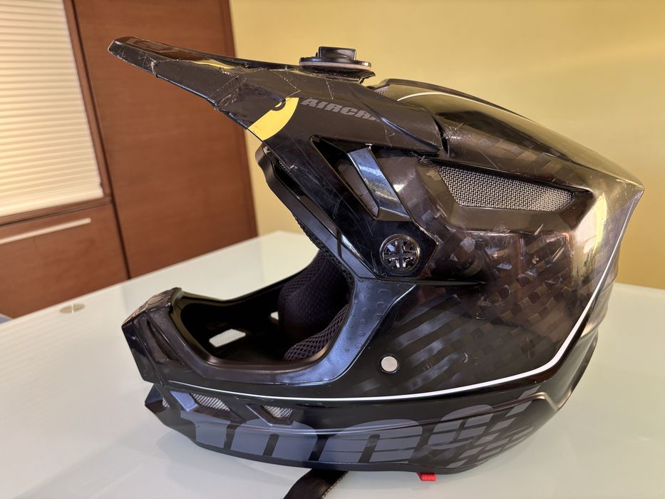 Capacete 100% Aircraft Carbono MIPS forro novo