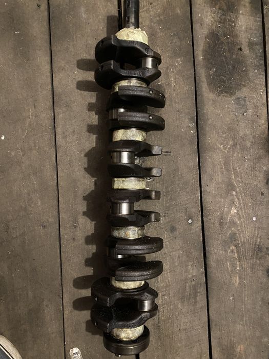 Коленвал m52b20  м50б20 е34 е36