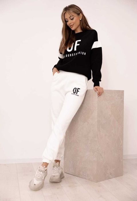 Komplet dwuczęściowy wyprzedaż