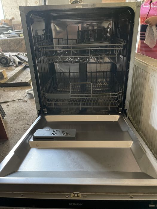 Посудомийна машина Bomann
