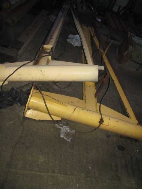 Консольно-поворотний кран.