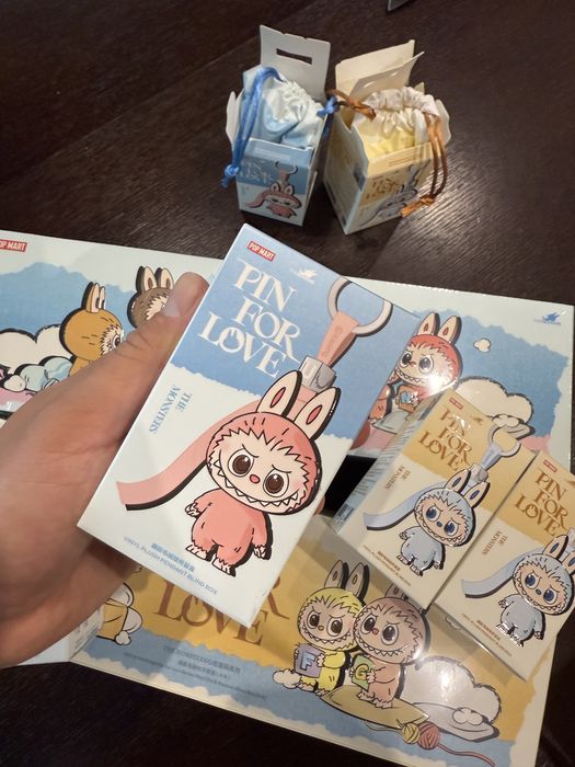 Labubu Pin For Love A-M/N-Z Оригінал