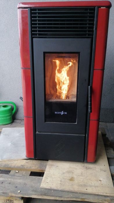 Piecyk kominek na pellet