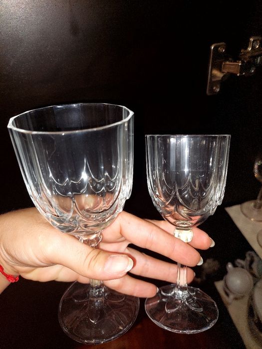 3 conjuntos diferentes de copos de cristal