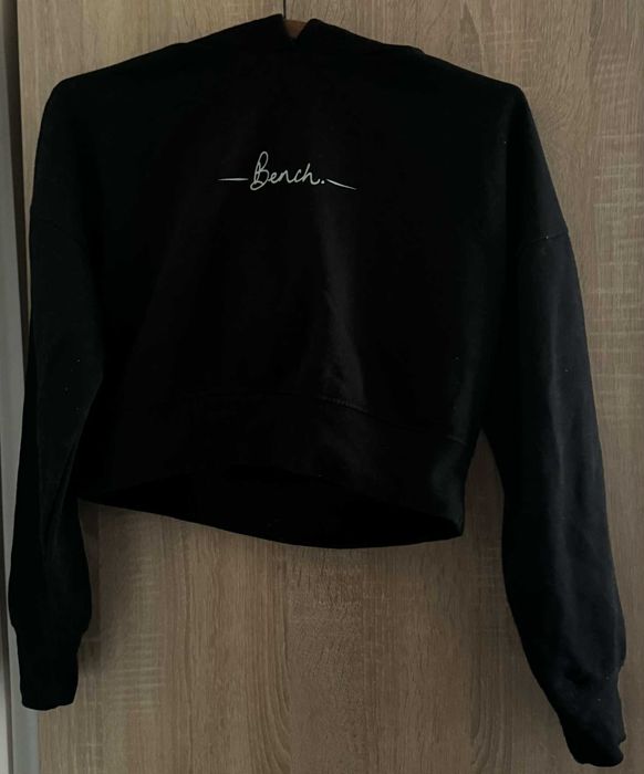 Bluza damska Bench z kapturem krótka czarna rozmiar M