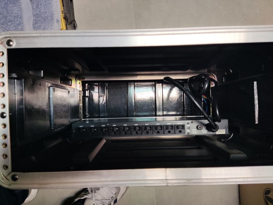 Caixa de rack 4U audiomix