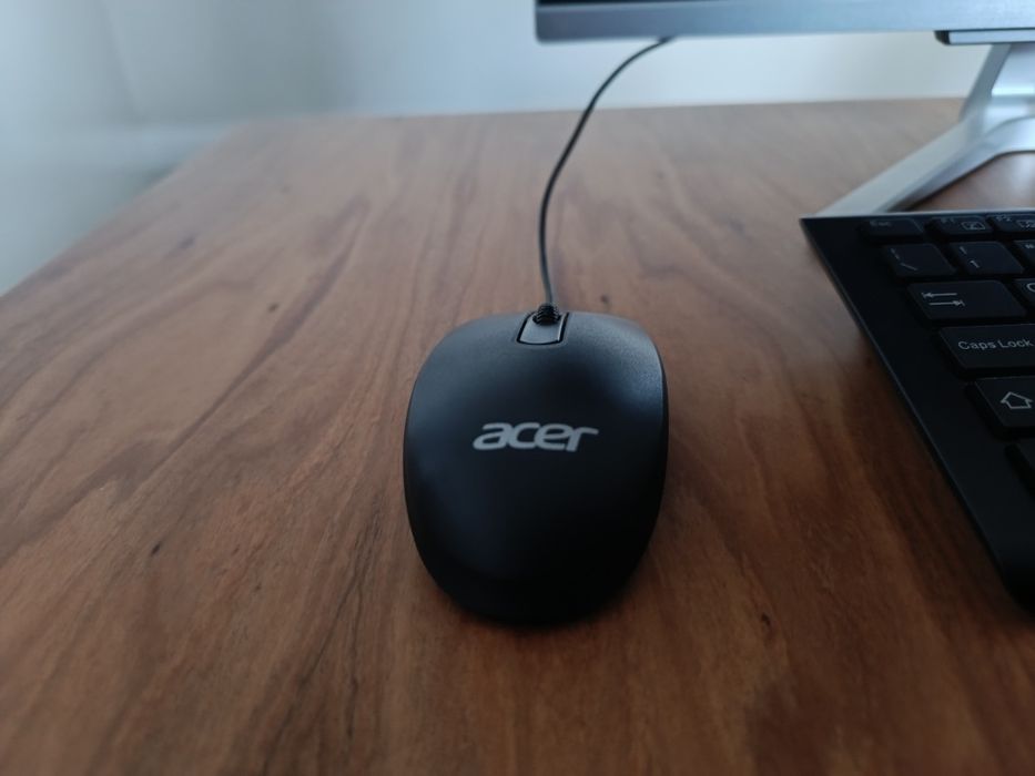 Acer Aspire C24 AIO + Teclado e Rato All in One