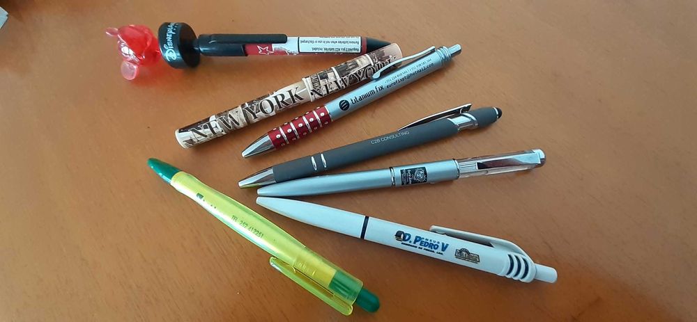 Canetas  variadas coleção