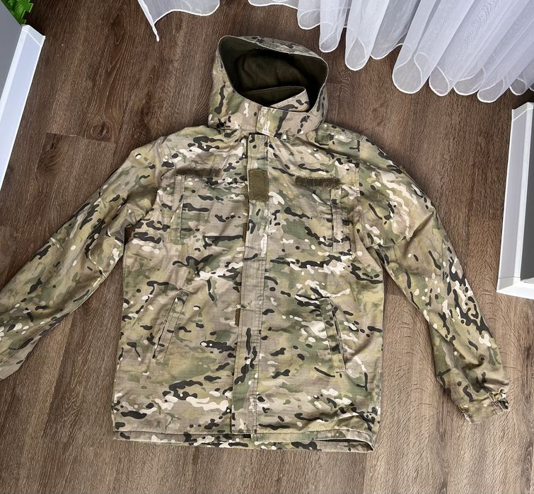 Продам куртку мультикам б/у