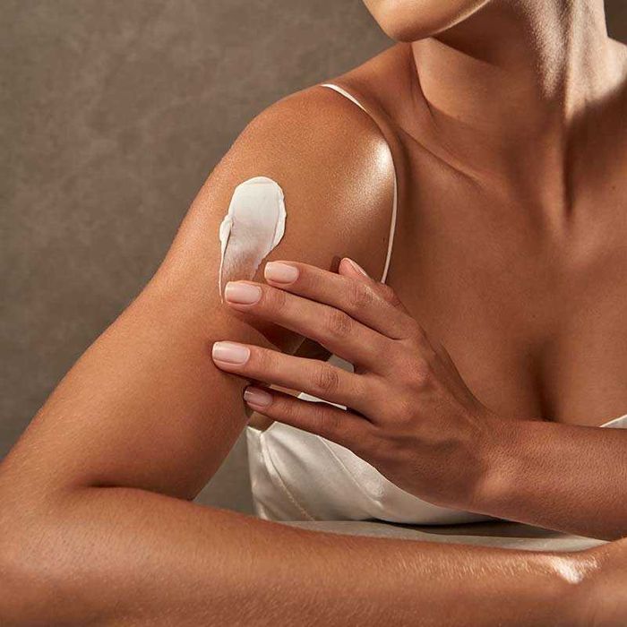 CREME HIDRATANTE ACETINADO LILY, 250G