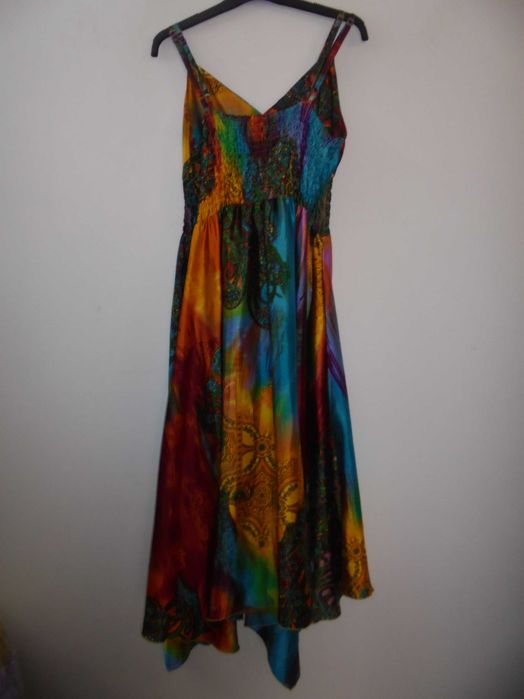 vestido de senhora com varias cores