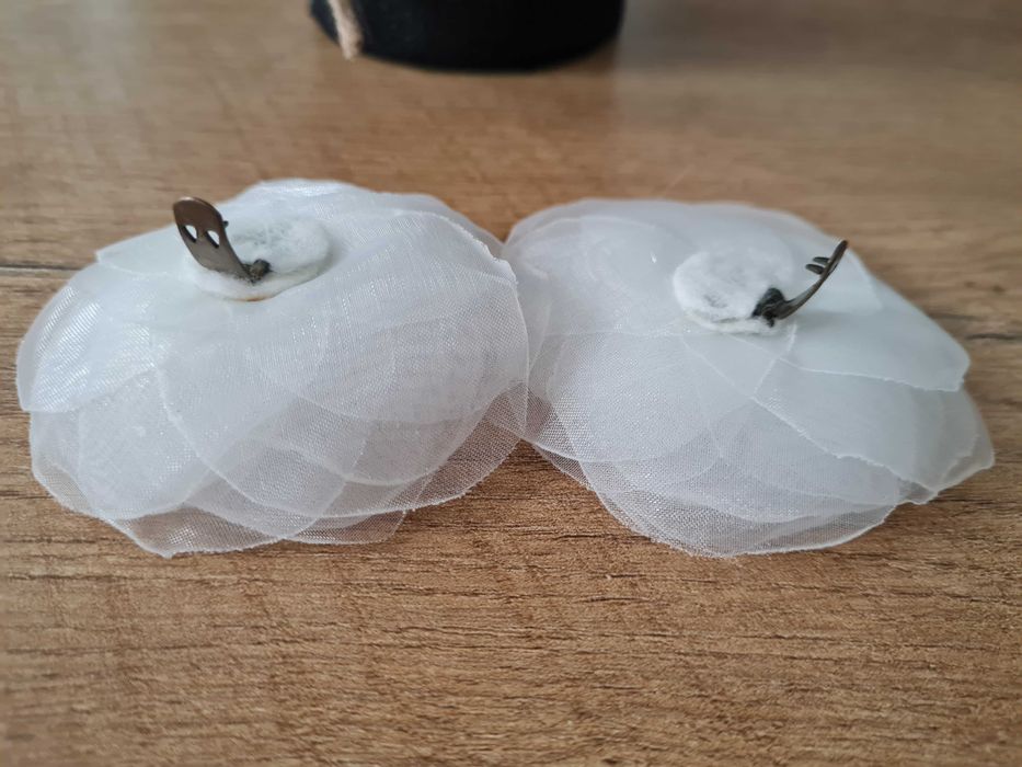 Klipsy do butów,białe kwiaty,organza