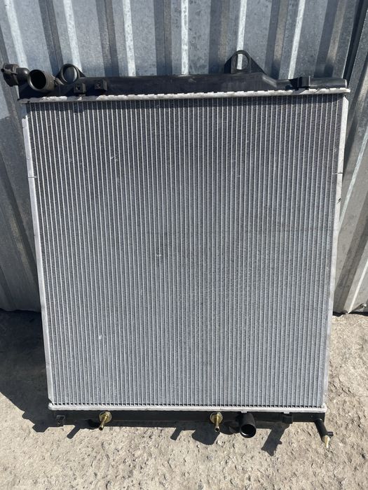 Радиатор охлаждения Nissens 64684 для Toyota Prado