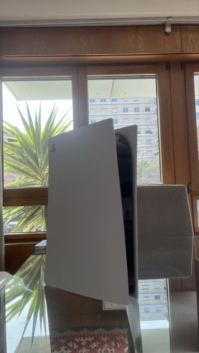PlayStation 5 (PS5) 1TB – Como Nova!