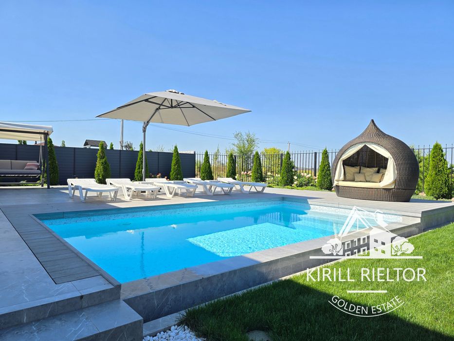 Продам новый дизайнерский дом с ремонтом в  городке «Золотые Ключи»