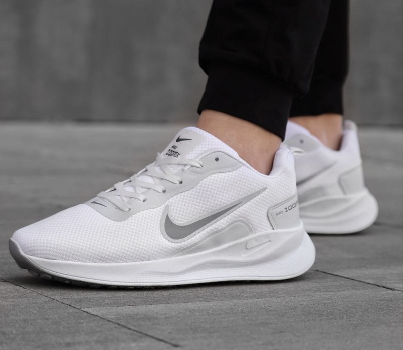 Чоловічі білі,чорні та темно-сірі,кросівки Nike Air Zoom легкі літні(40,41,42,43,44)