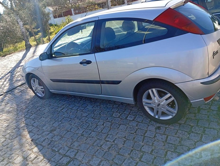 Vendo Ford Focus SportVan 1.8 TDCI 115 cv - não aceito trocas