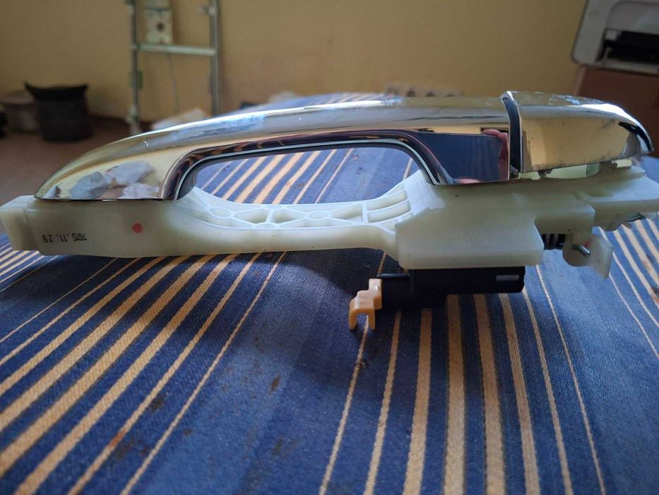 Киа ниро 1 -  ручка двери