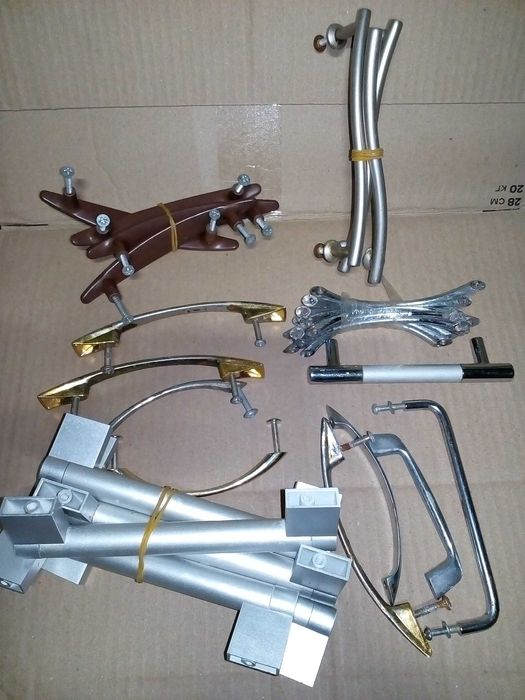 ручки разные для мебели 30 + штук 1 лотом