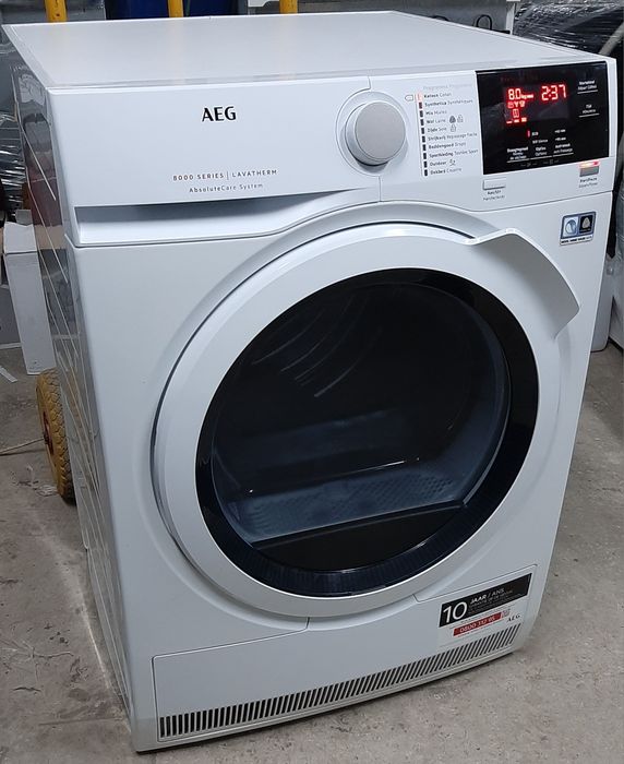 Сушильная машина с тепловым насосом на 8кг АЕГ AEG 8000 Series A++ вживана сушильна машина з тепловим насосом б/в сушарка для одягу made in Germany