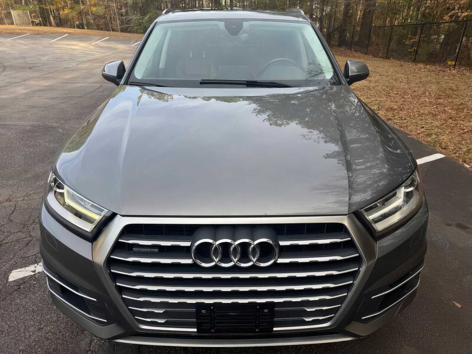 Audi Q7      2018